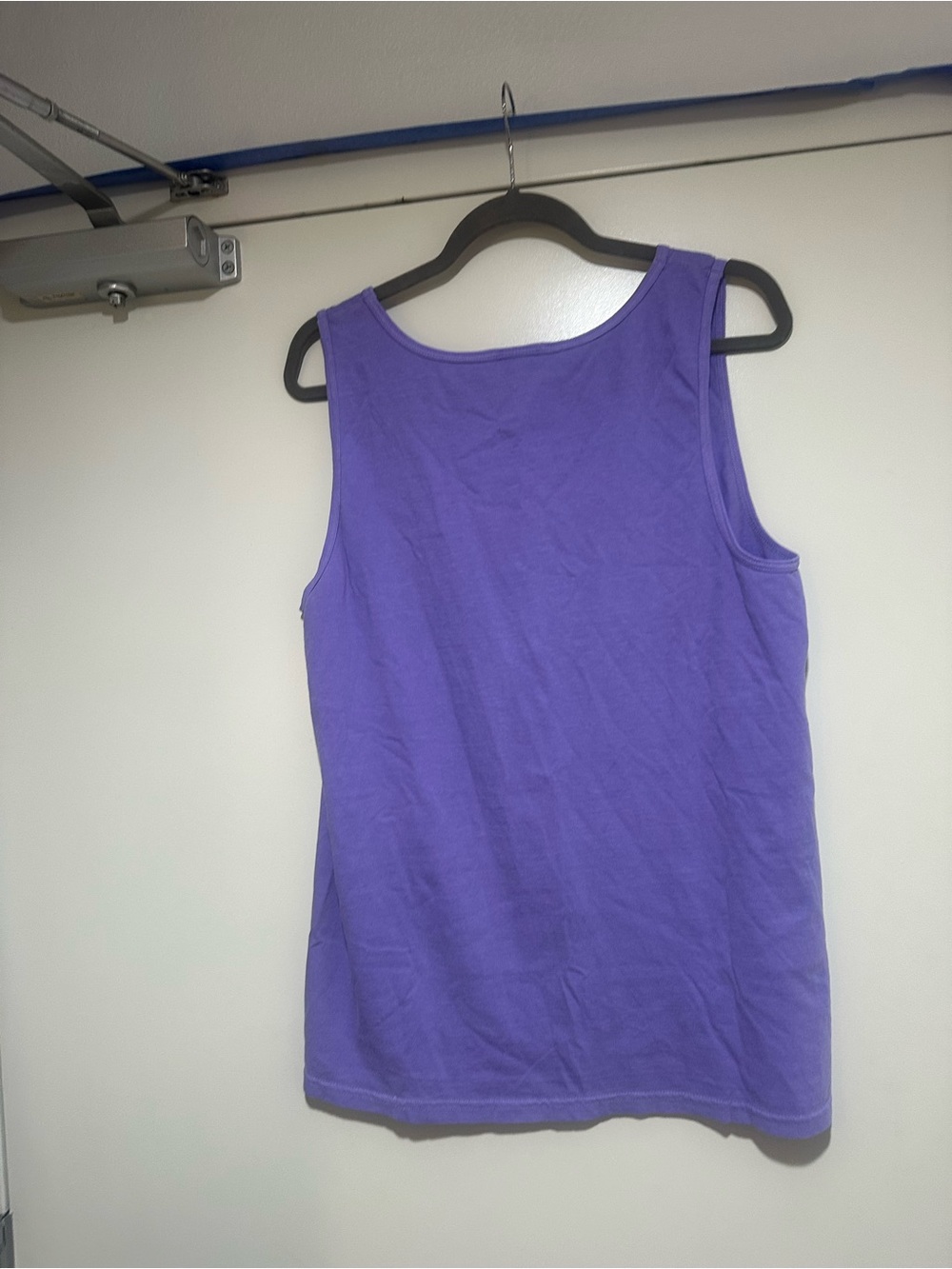 NWT ALIEN Purple Neon Green Workout Stretch Muscle Screenprint Peace Tank Top M - Picture 11 of 11